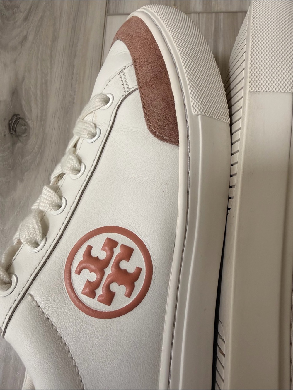 Tory Burch Leather Sneakers White Pink Suede Size 9 - Picture 9 of 12